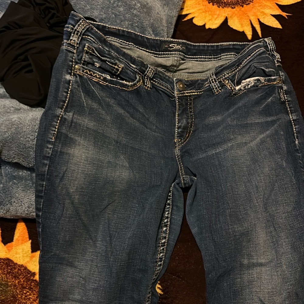 Miss Mes only 1 pair